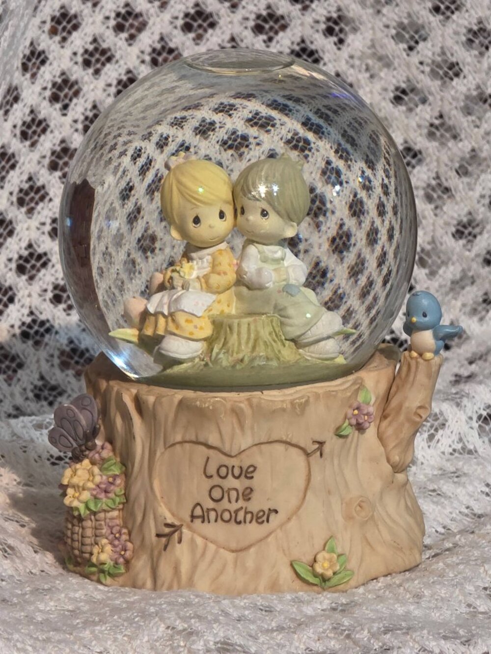 Vintage Precious Moments Musical Snow Globe "Love One Another"
